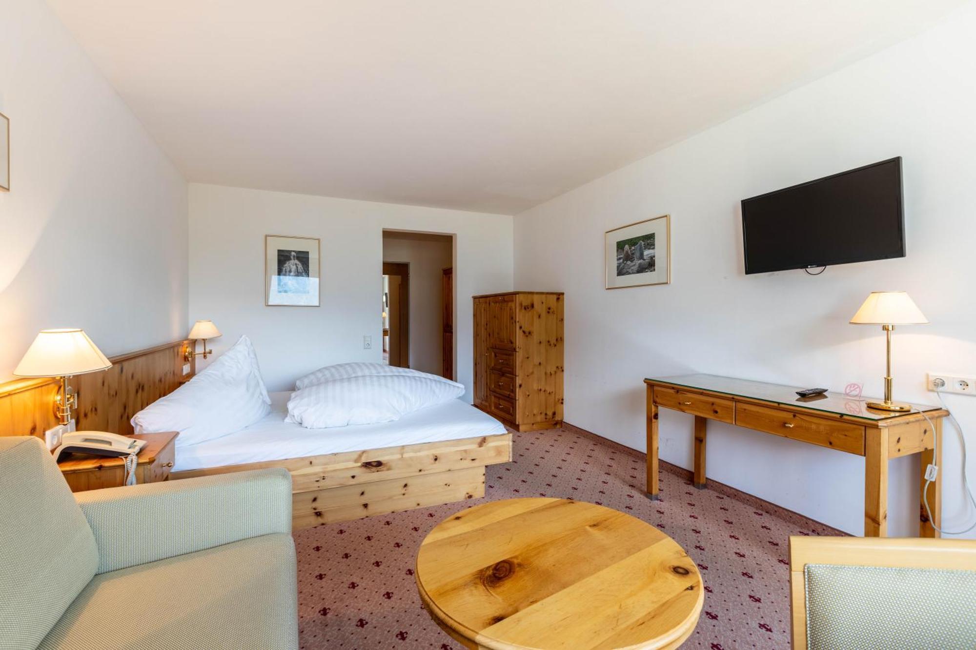 Keyone Rooms Montafon Schruns ภายนอก รูปภาพ