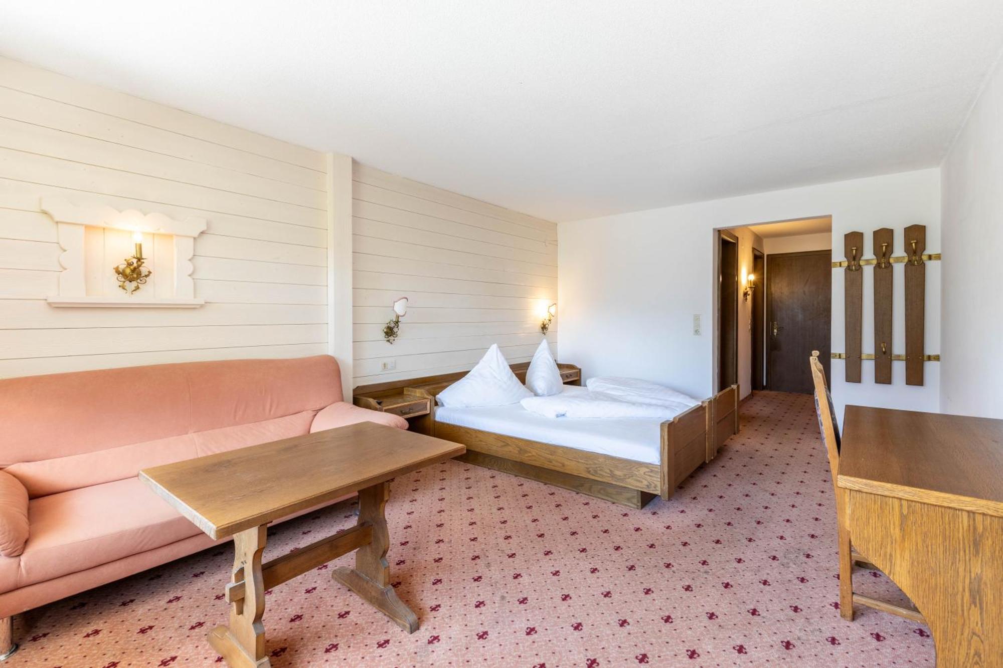 Keyone Rooms Montafon Schruns ภายนอก รูปภาพ